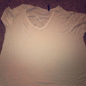 White shortsleeved crisscross top